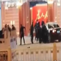 黑車夜衝中南海 新疆突發公開信以滅門威脅習（圖）